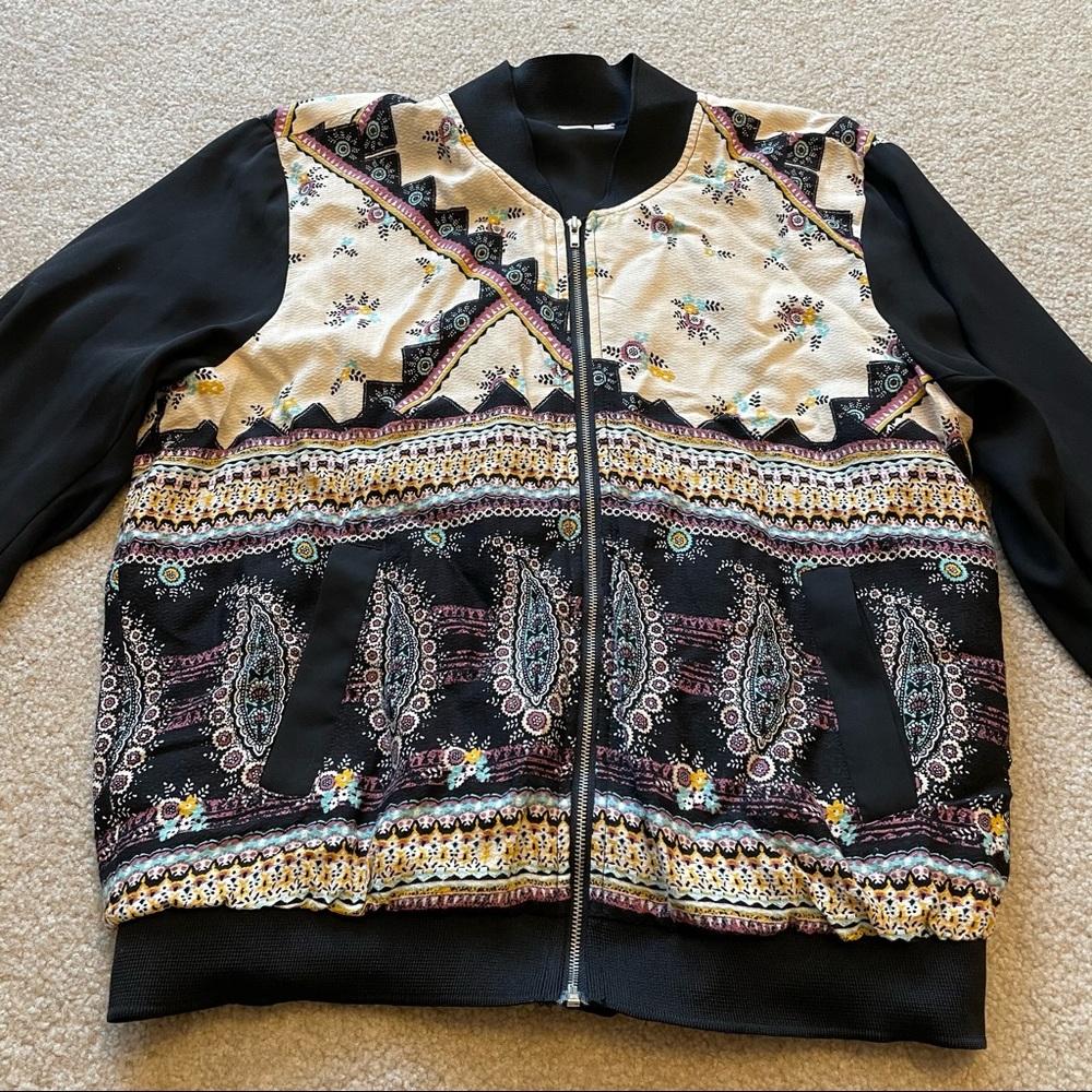 Patterned Jacket - Picture 5 of 11